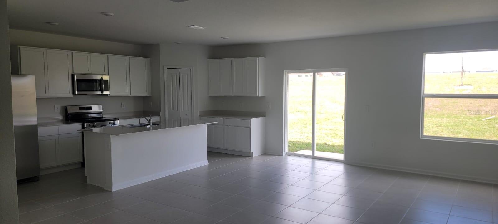 Image 5 of 27 For 3359 Alexander Dr