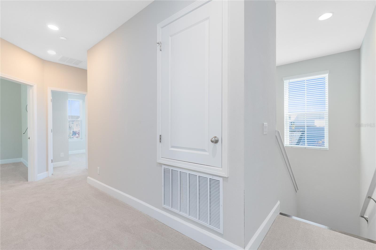 Image 14 of 39 For 8962 Lower Carrel Circle