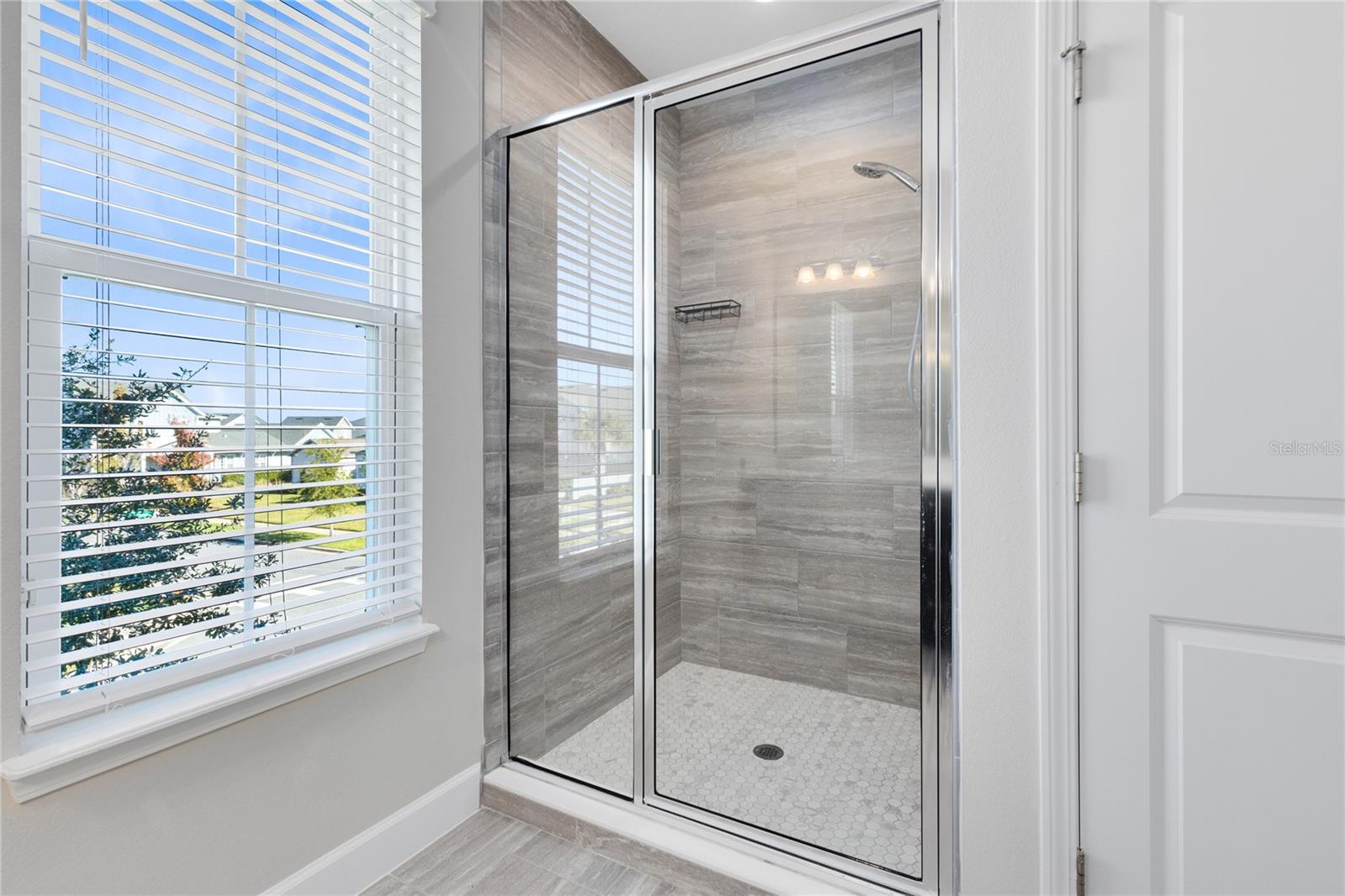 Image 17 of 39 For 8962 Lower Carrel Circle