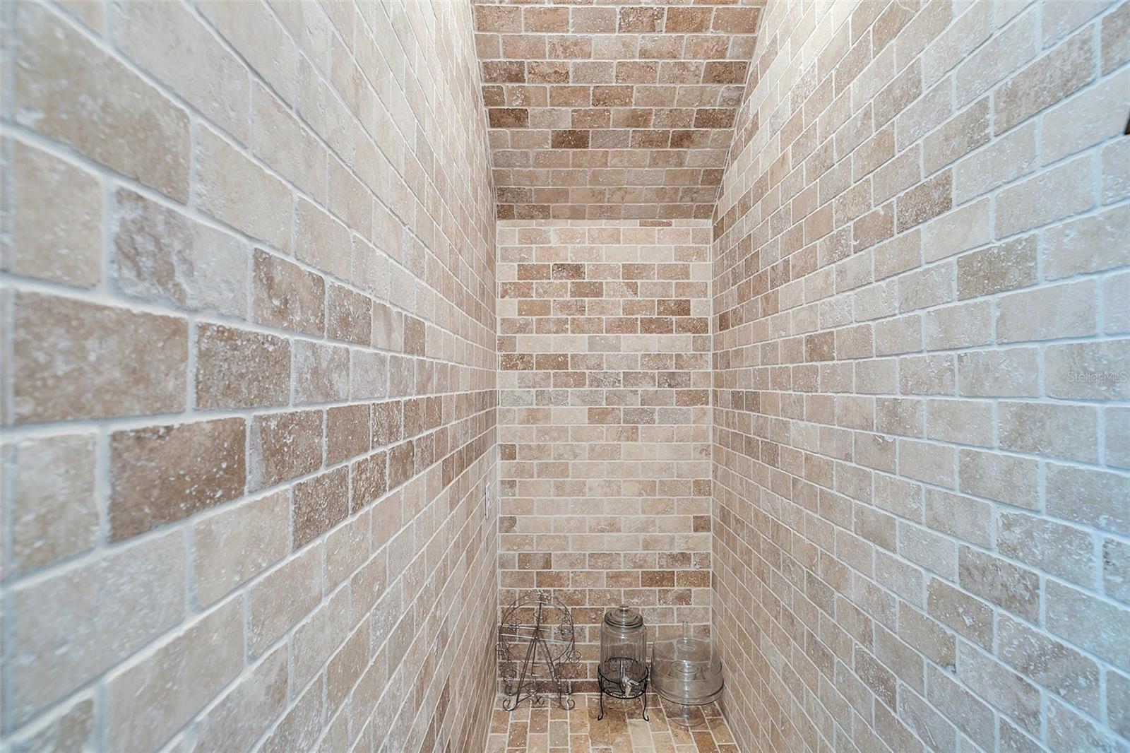 Listing photo id 10 for 8436 Via Vittoria Way