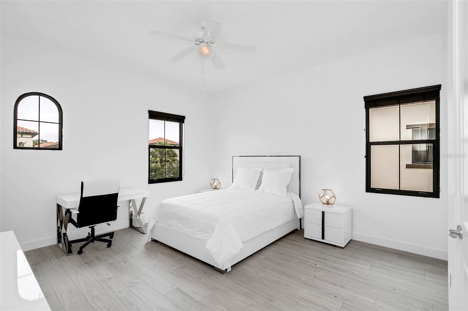 Listing photo id 26 for 8436 Via Vittoria Way