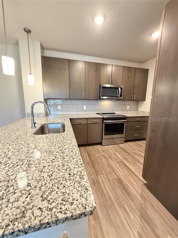 Image 3 of 21 For 560 Academy Drive 301