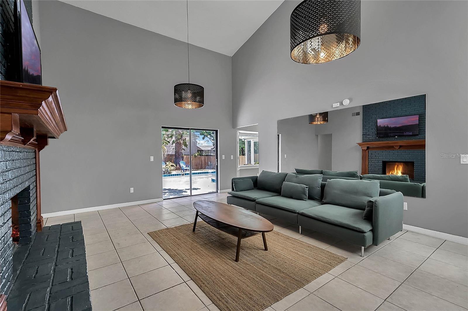 Image 6 of 21 For 5607 Spring Run Avenue