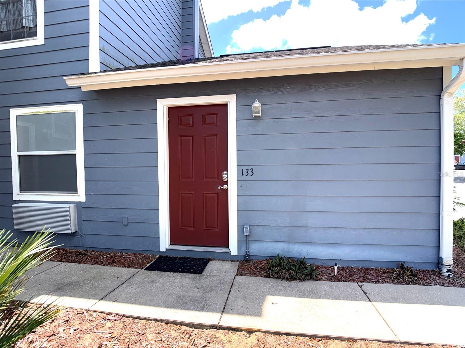 Image 11 of 17 For 133 Mango Drive Unit A