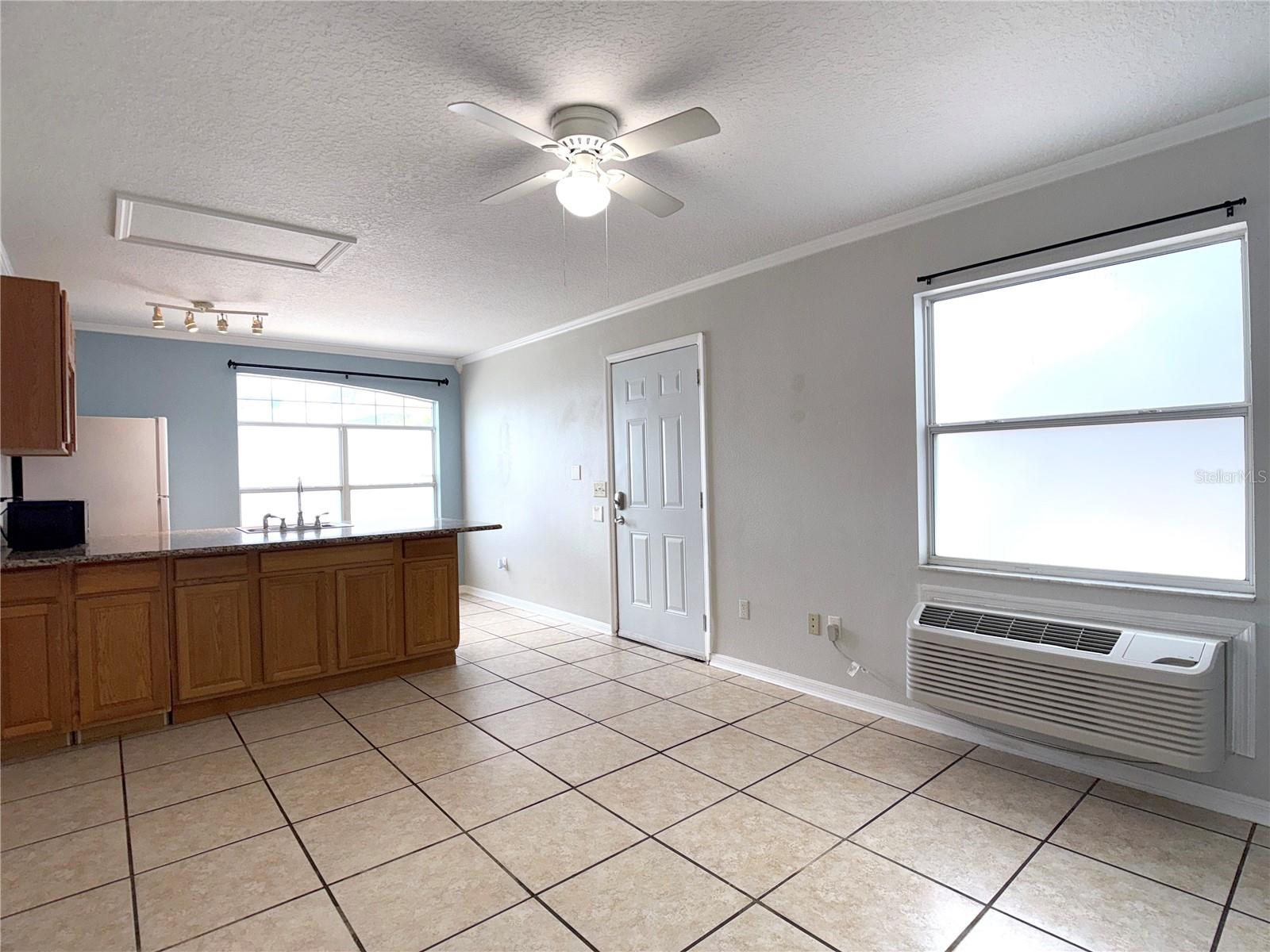 Image 5 of 17 For 133 Mango Drive Unit A