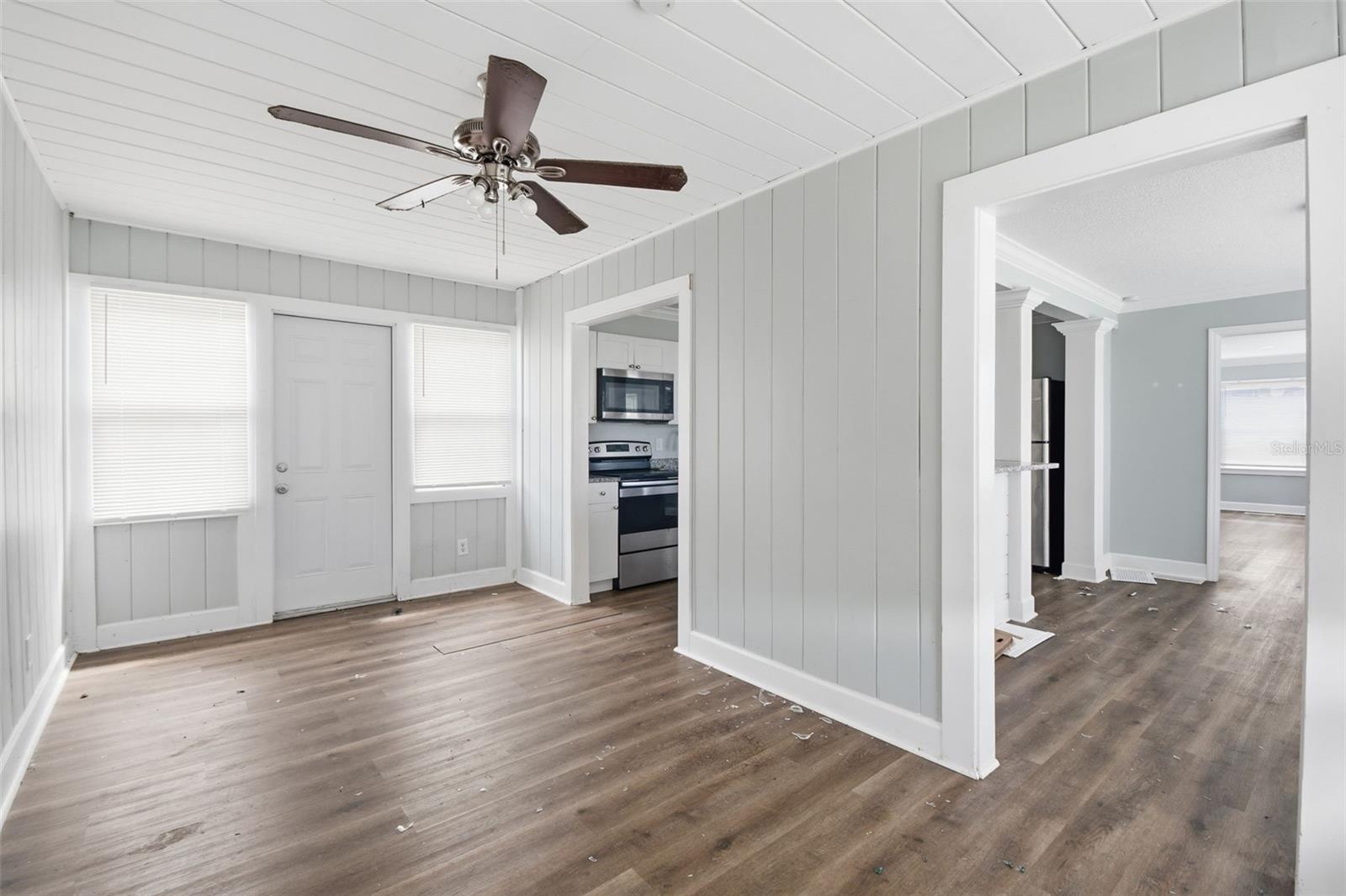 Image 14 of 51 For 2513 16th Avenue W