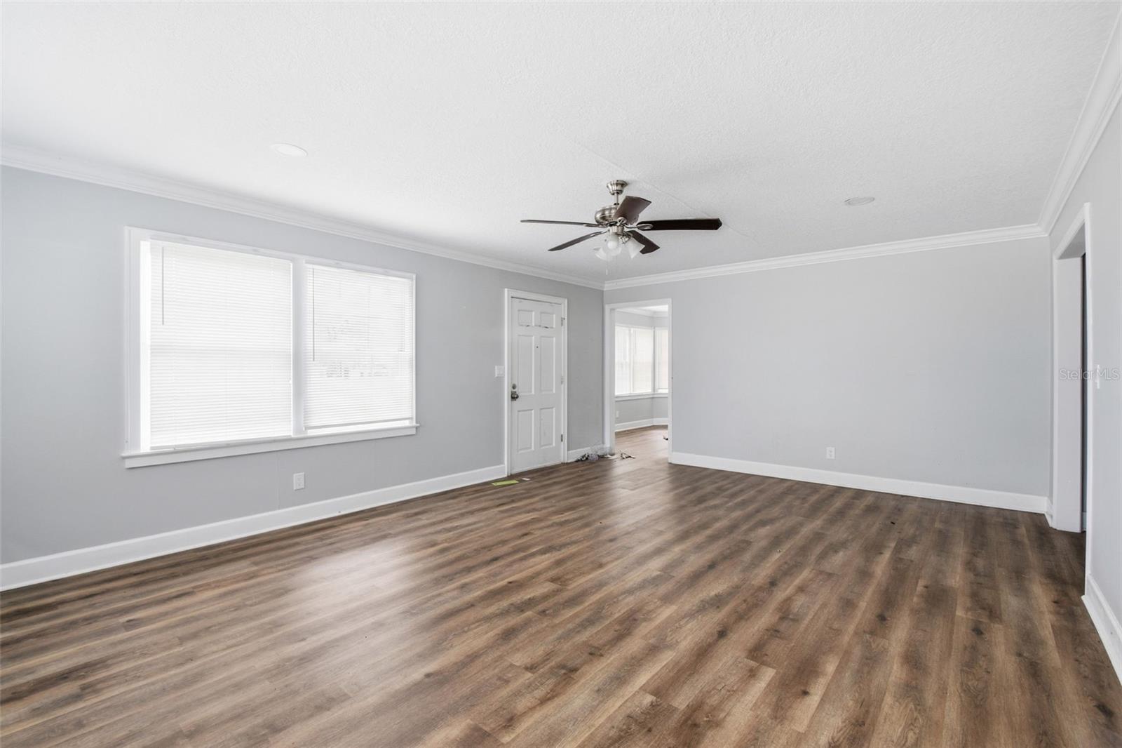 Image 17 of 51 For 2513 16th Avenue W