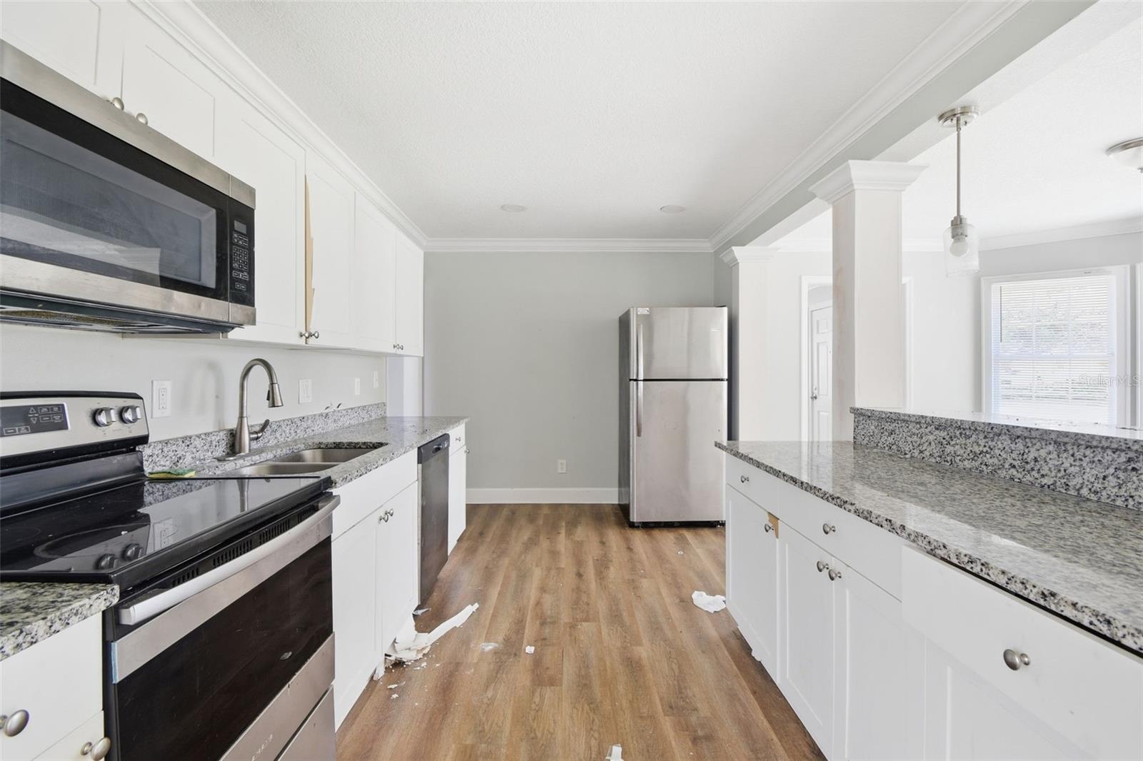 Image 20 of 51 For 2513 16th Avenue W