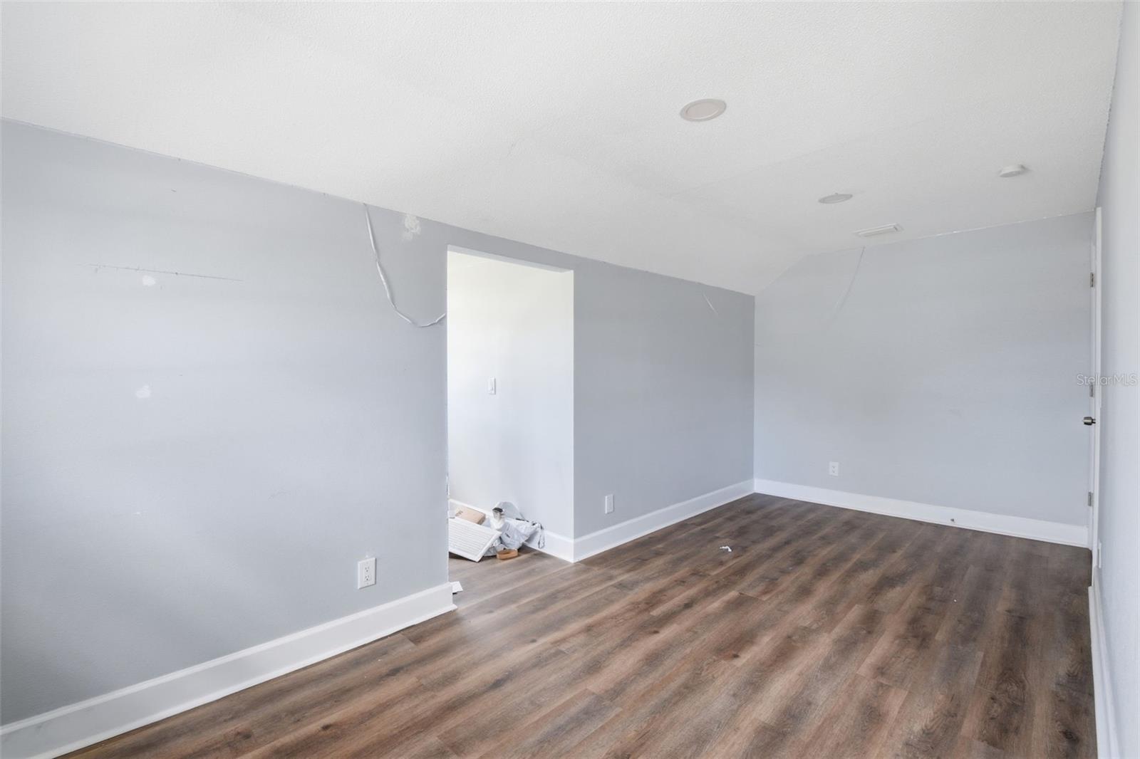 Image 29 of 51 For 2513 16th Avenue W