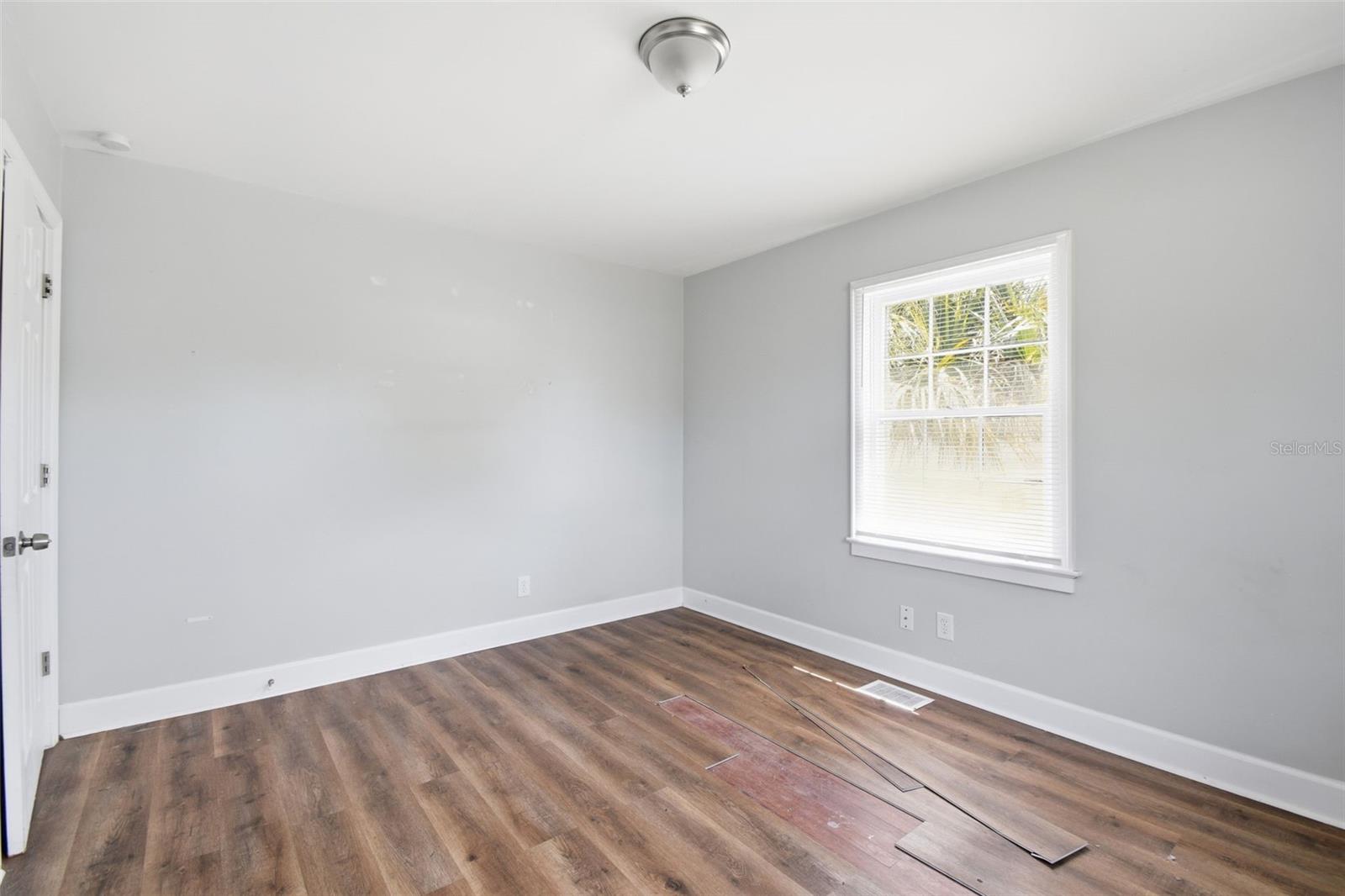 Image 39 of 51 For 2513 16th Avenue W