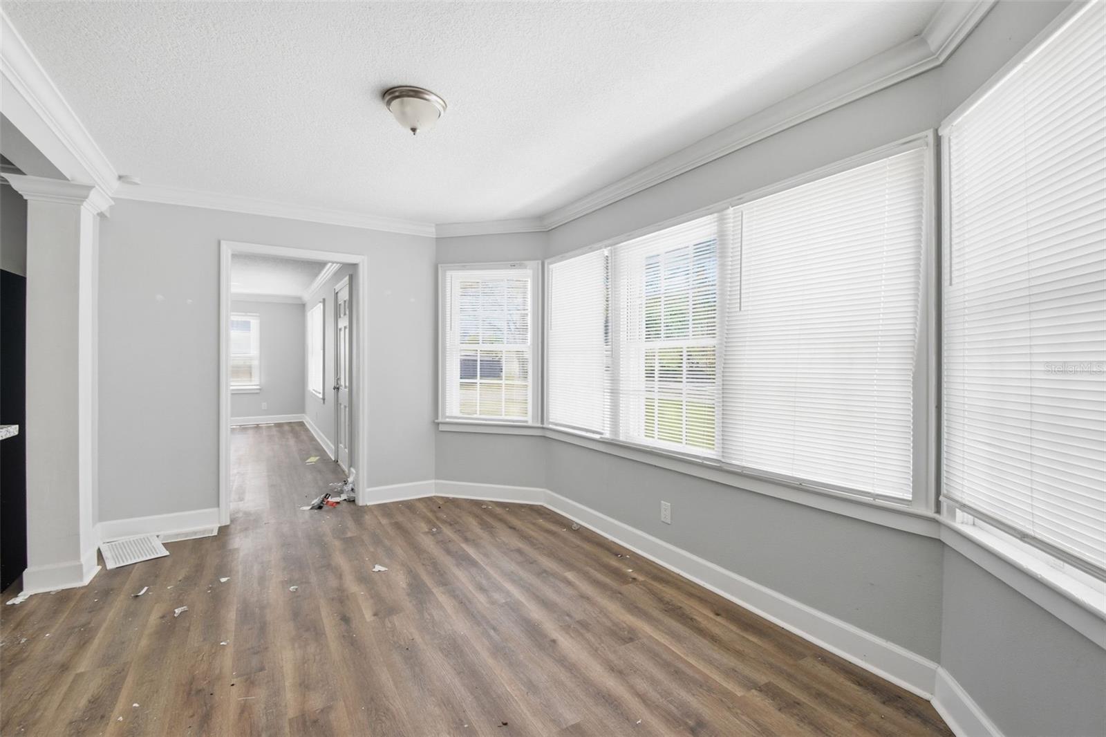 Image 40 of 51 For 2513 16th Avenue W