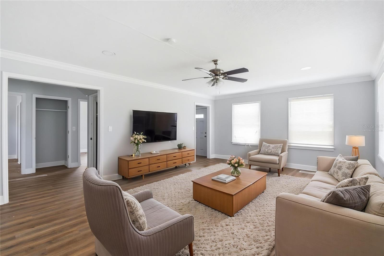 Image 8 of 51 For 2513 16th Avenue W