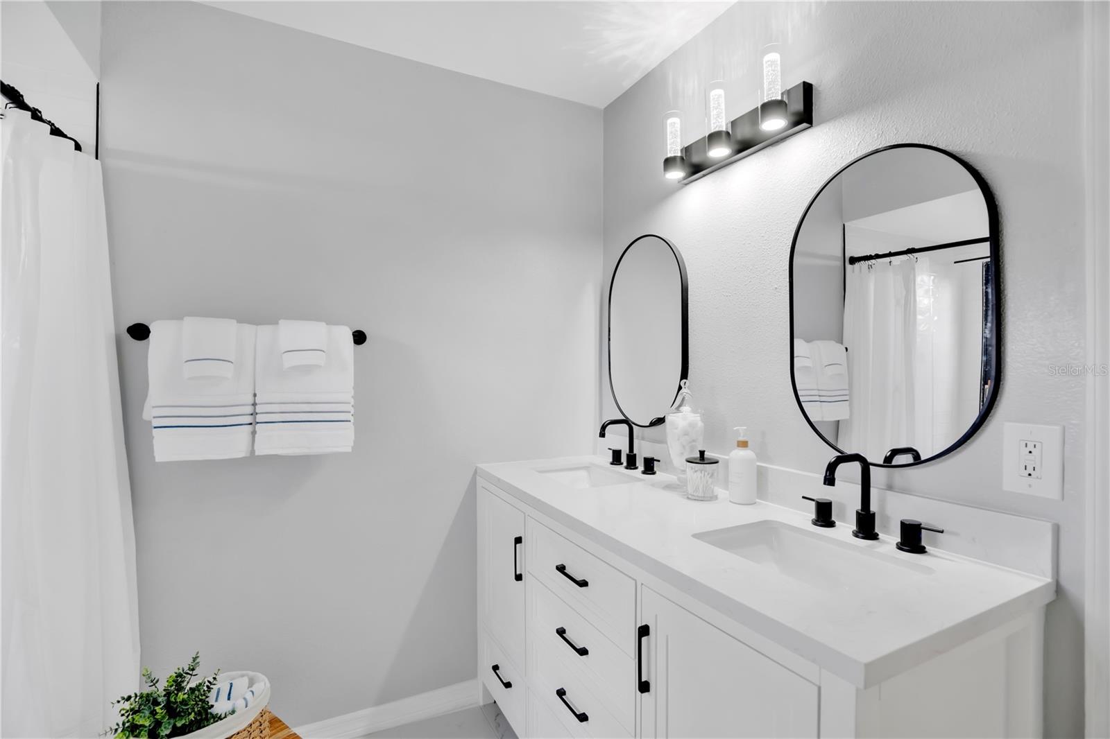 Image 19 of 38 For 1797 Pam Circle