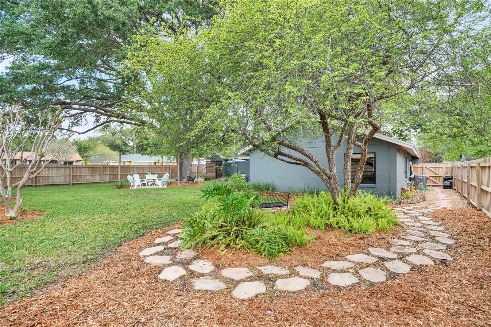 Image 27 of 38 For 1797 Pam Circle