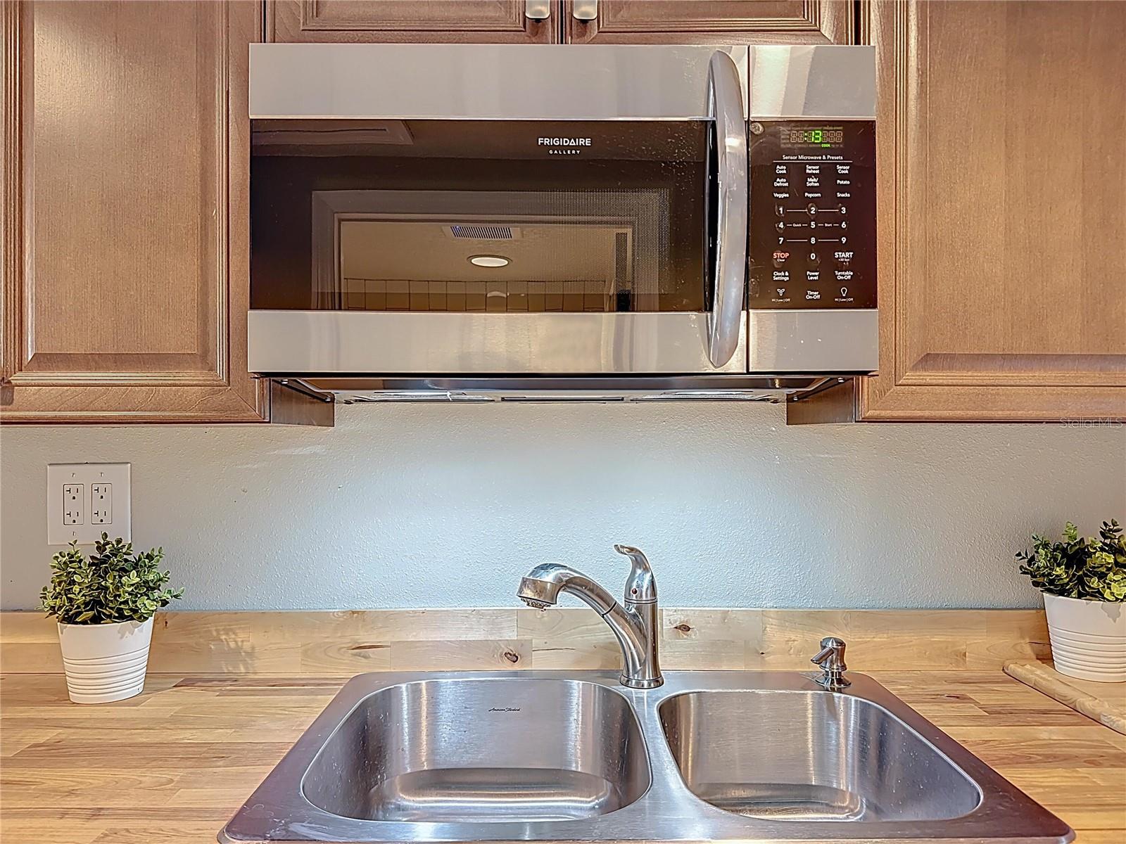 Image 17 of 78 For 1148 Grandview Street