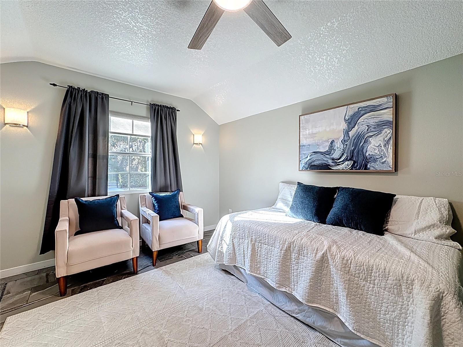 Image 19 of 78 For 1148 Grandview Street