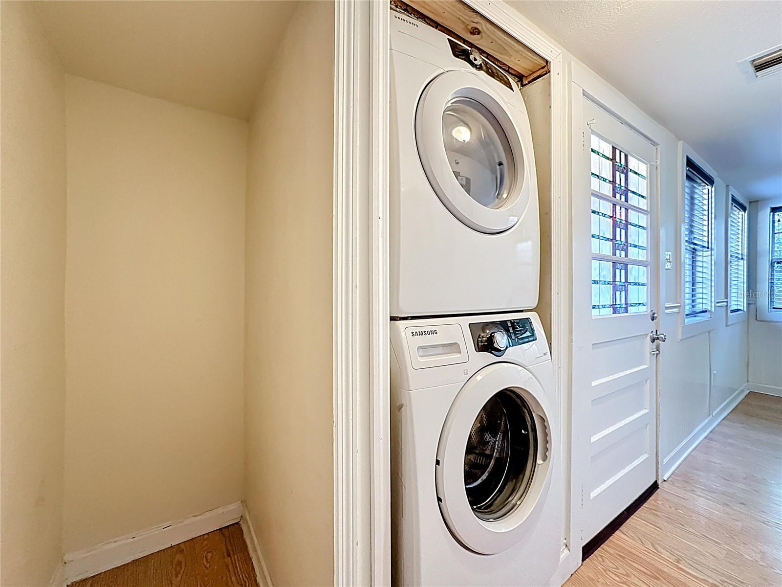 Image 28 of 78 For 1148 Grandview Street