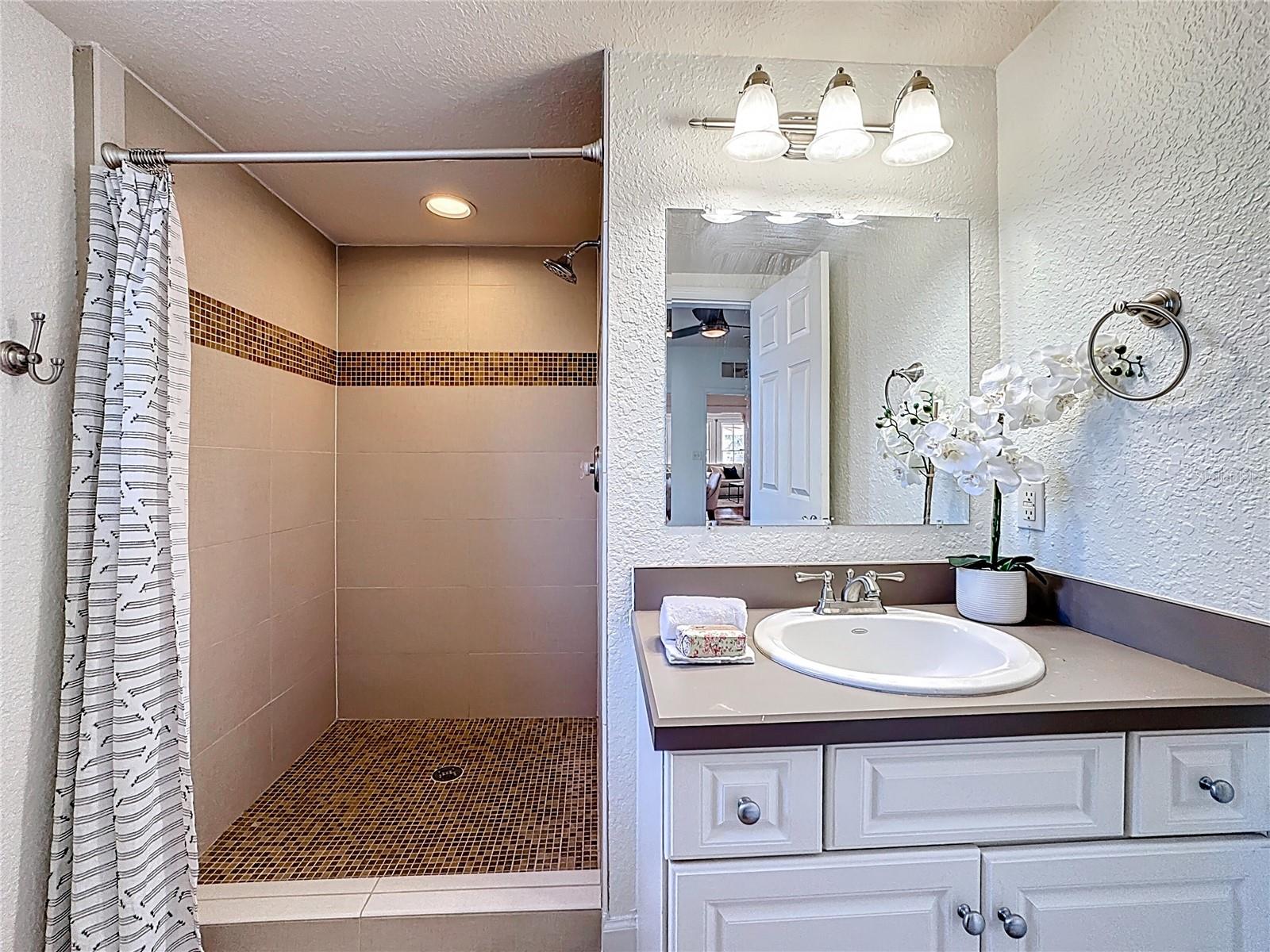 Image 38 of 78 For 1148 Grandview Street