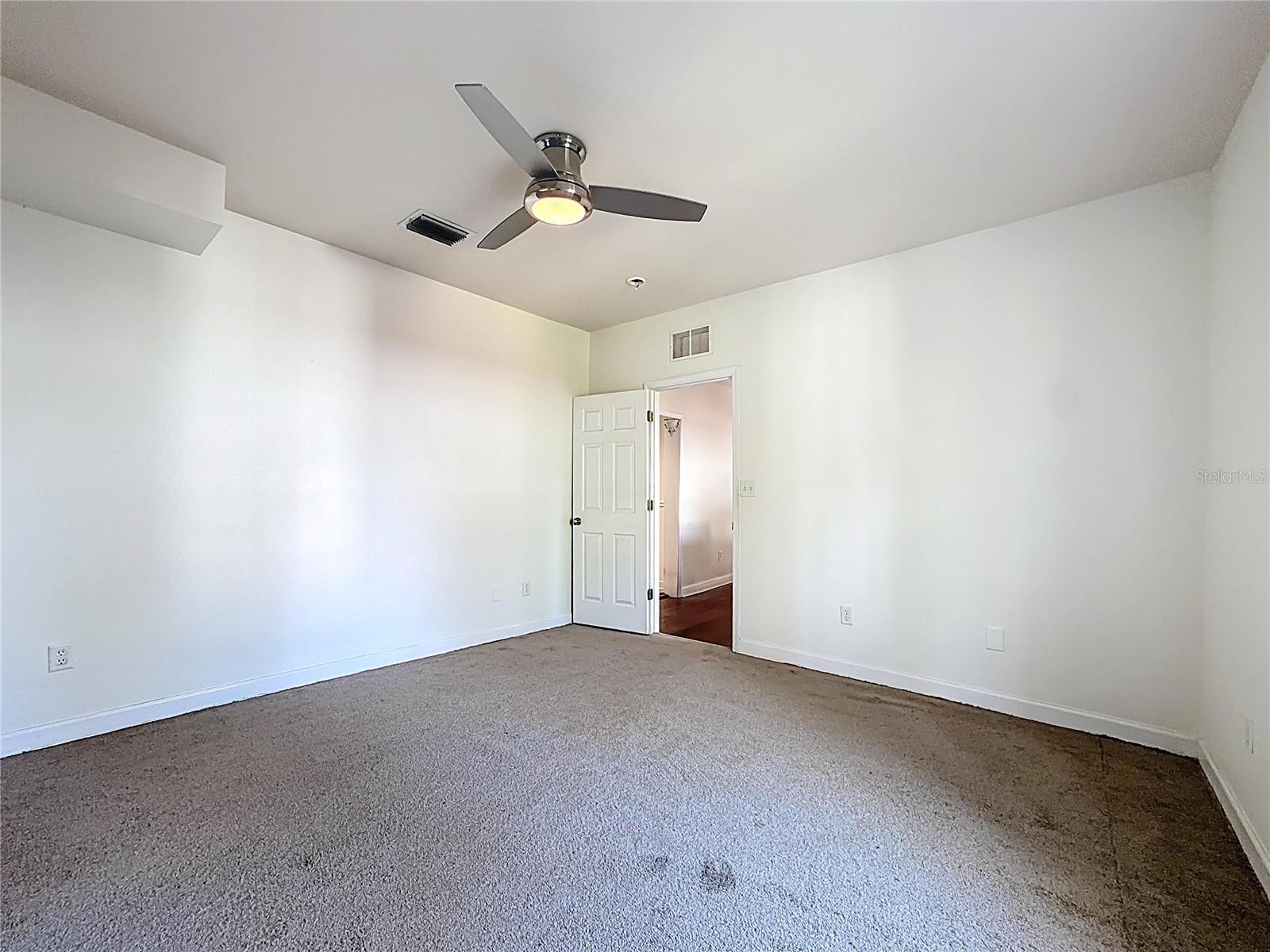 Image 42 of 78 For 1148 Grandview Street