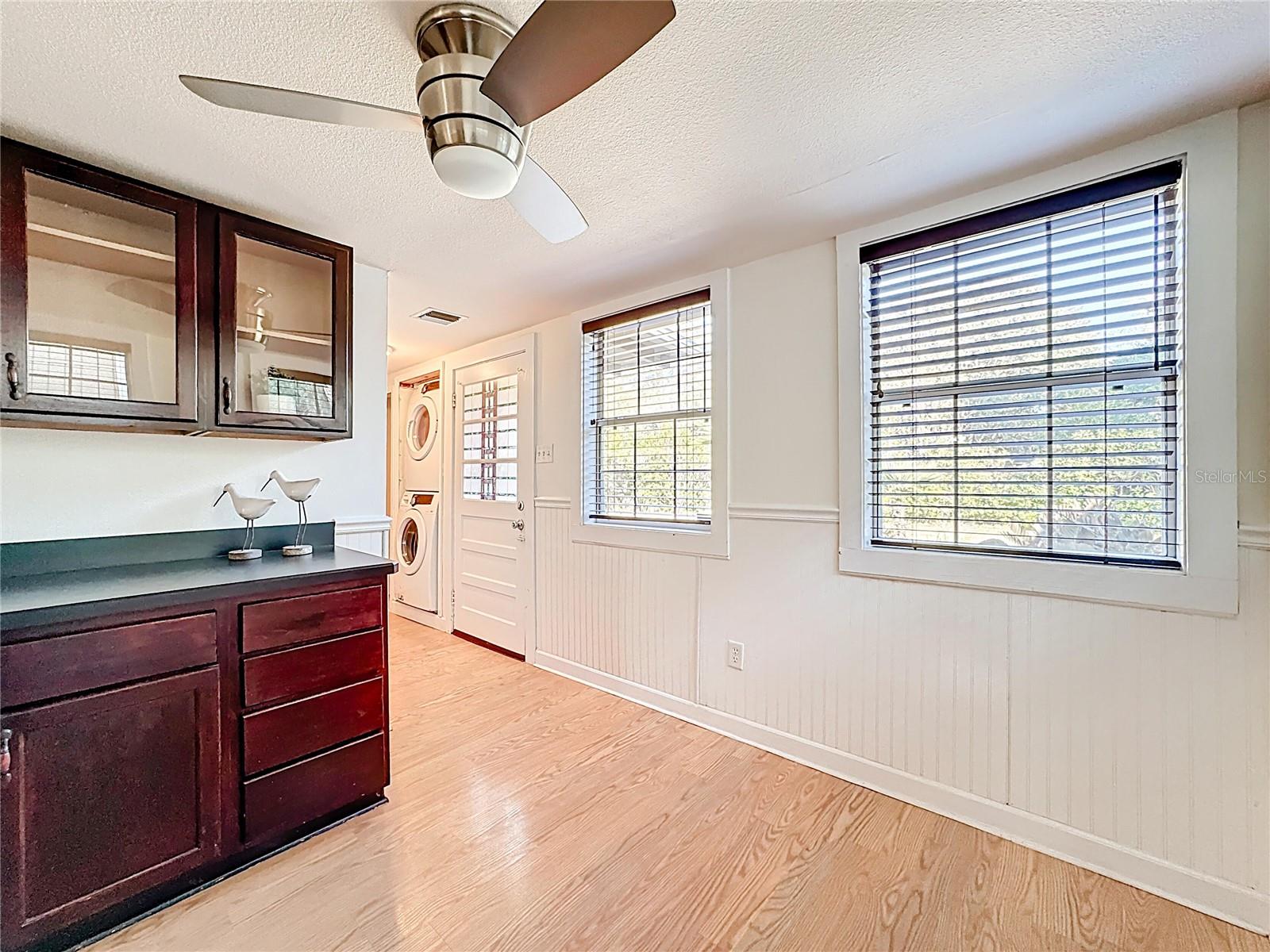 Image 49 of 78 For 1148 Grandview Street