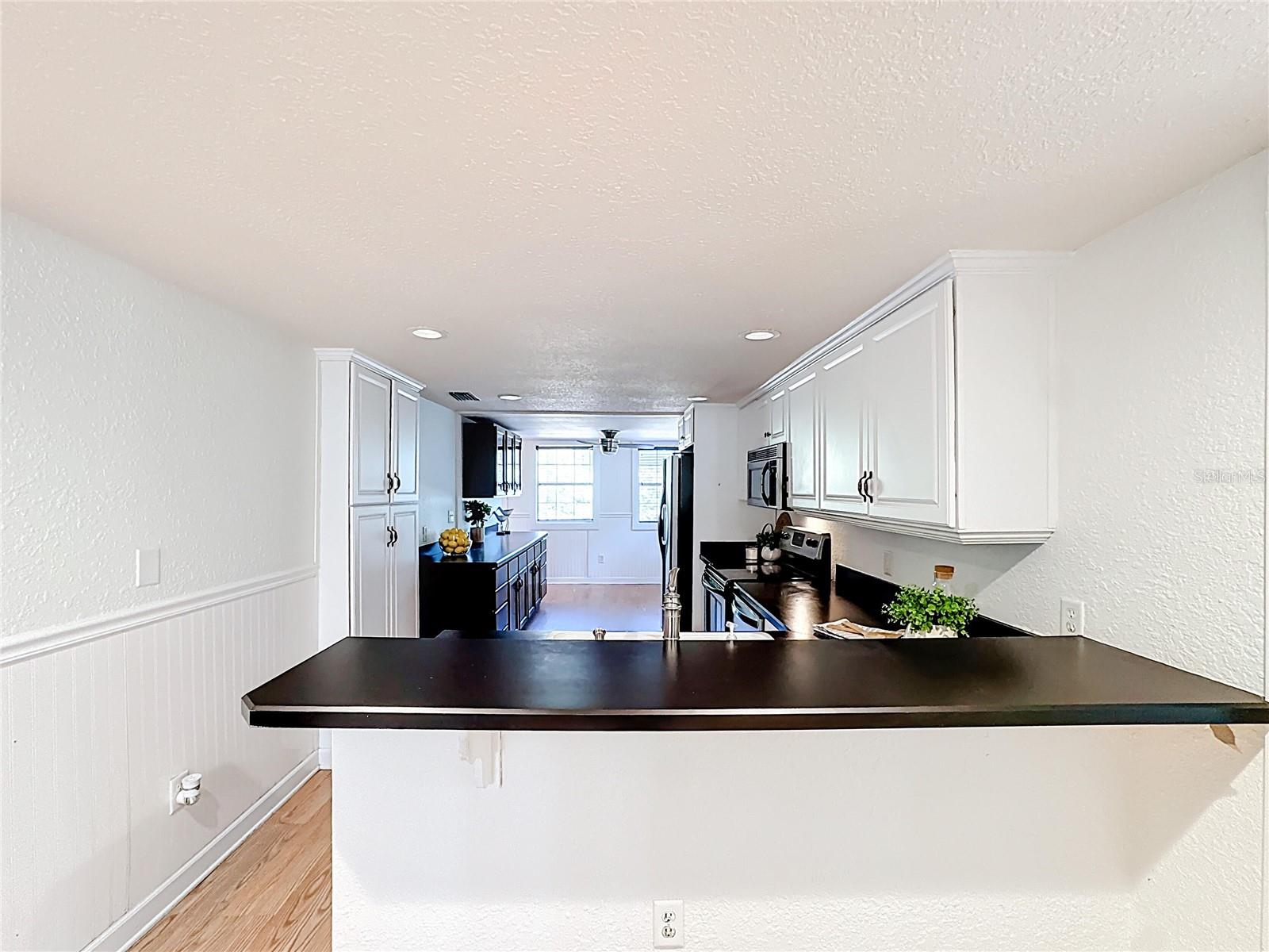 Image 58 of 78 For 1148 Grandview Street