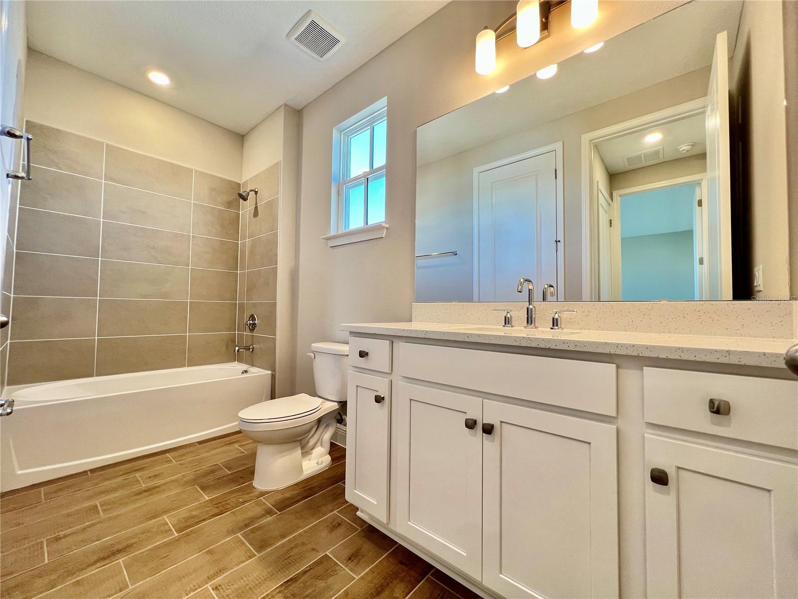 Image 12 of 13 For 10552 Pearson Ave