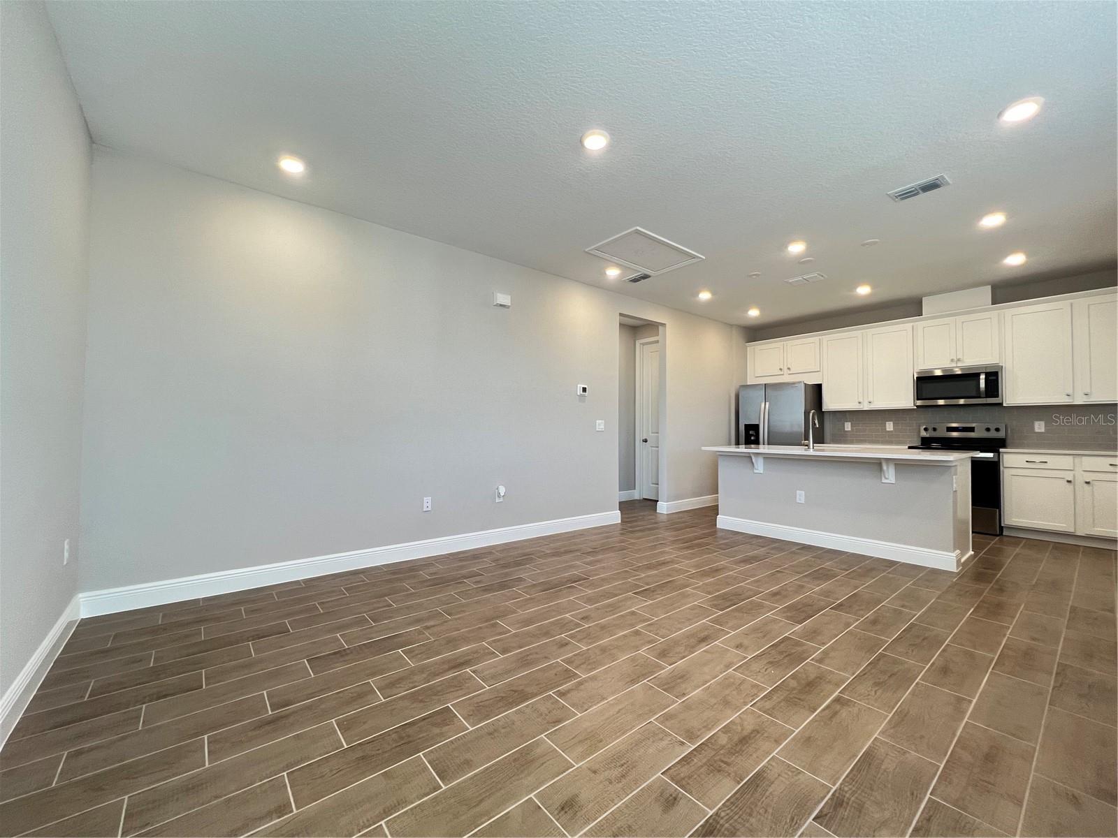 Image 6 of 13 For 10552 Pearson Ave