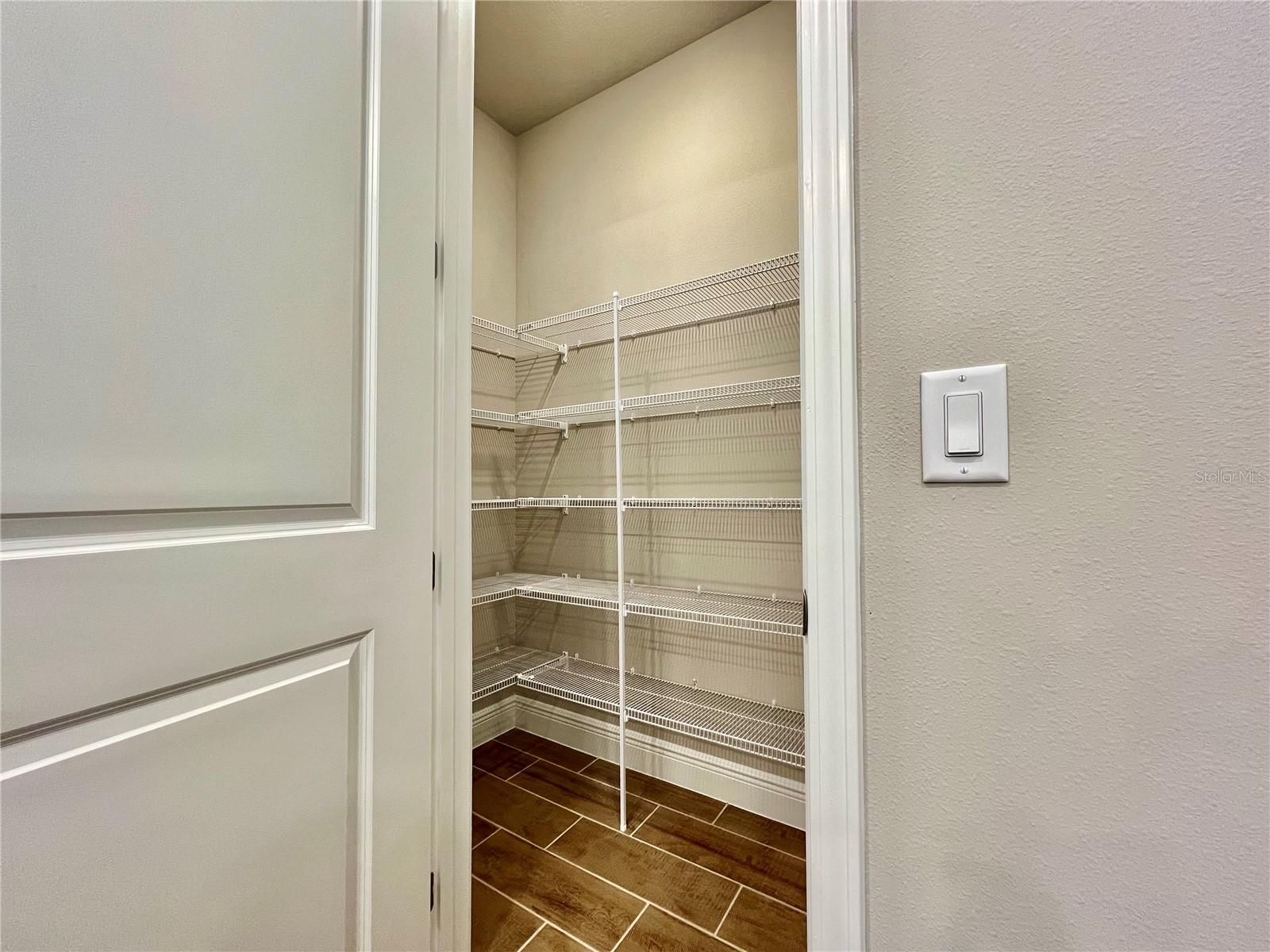 Image 7 of 13 For 10552 Pearson Ave