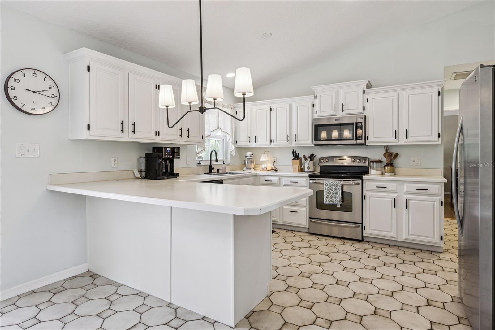 Image 10 of 62 For 431 Meander Drive