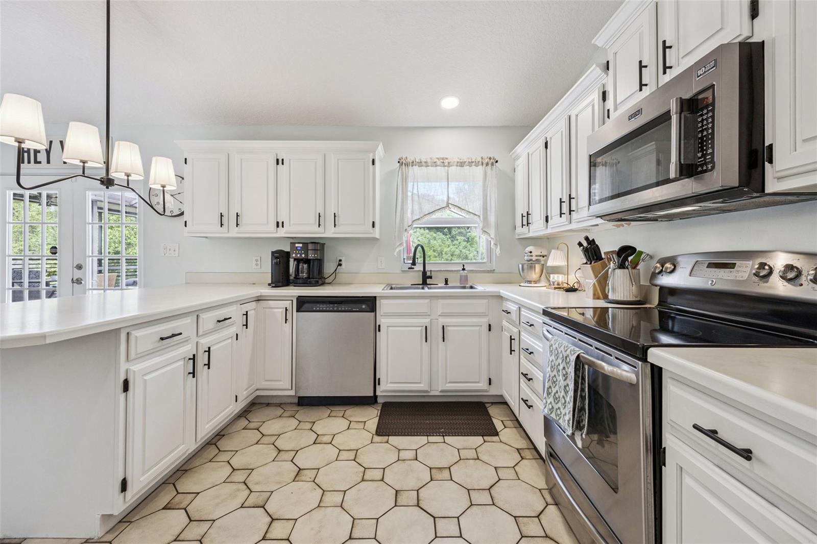 Image 12 of 62 For 431 Meander Drive