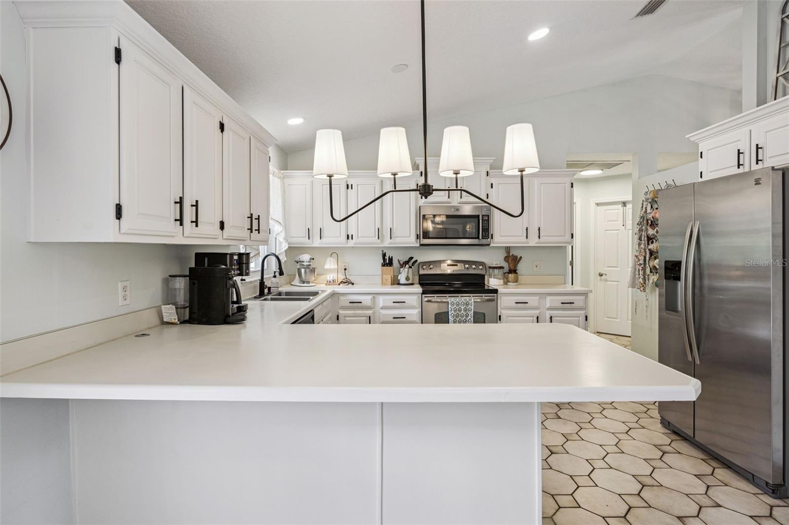 Image 15 of 62 For 431 Meander Drive