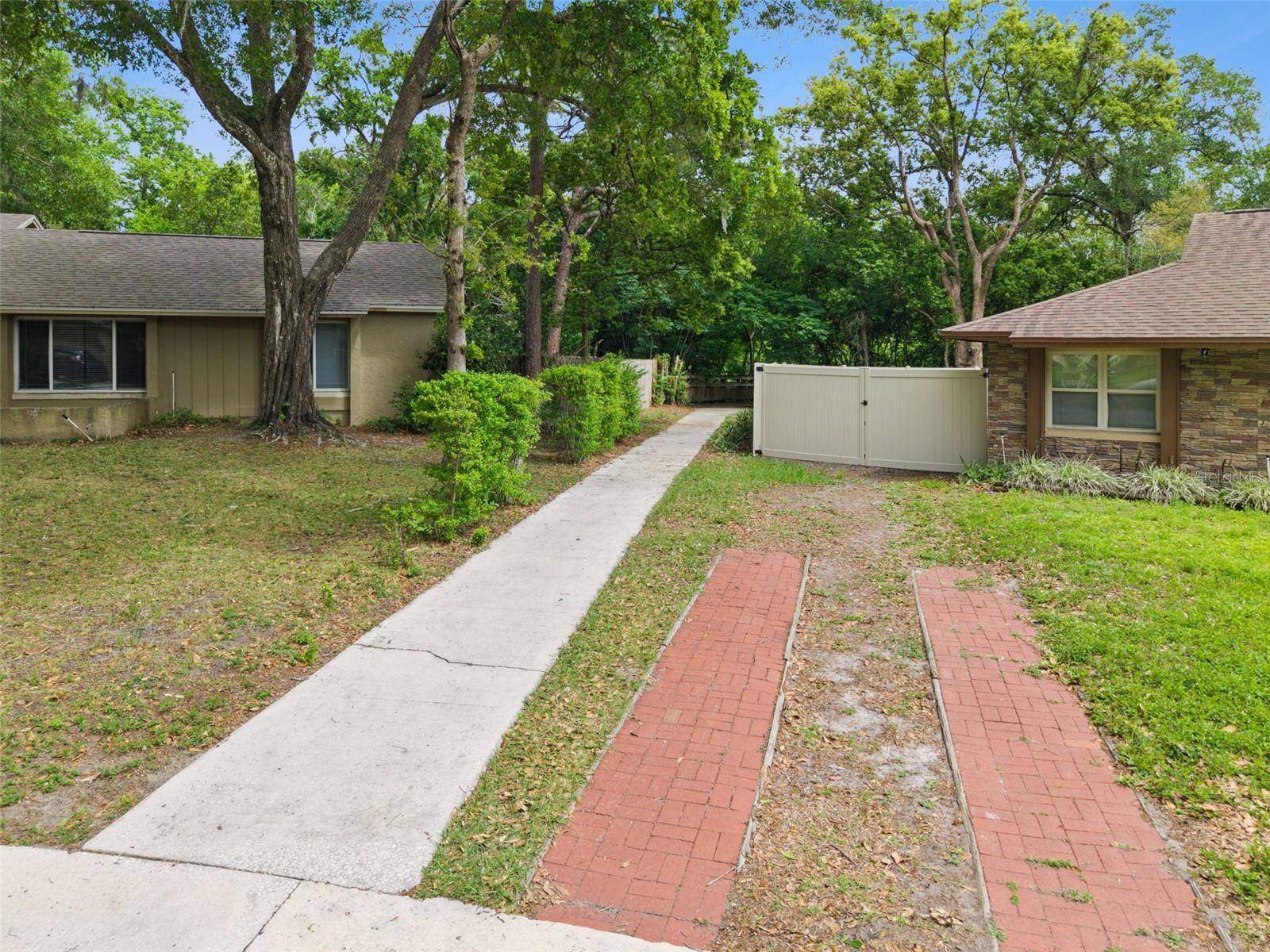 Image 37 of 62 For 431 Meander Drive