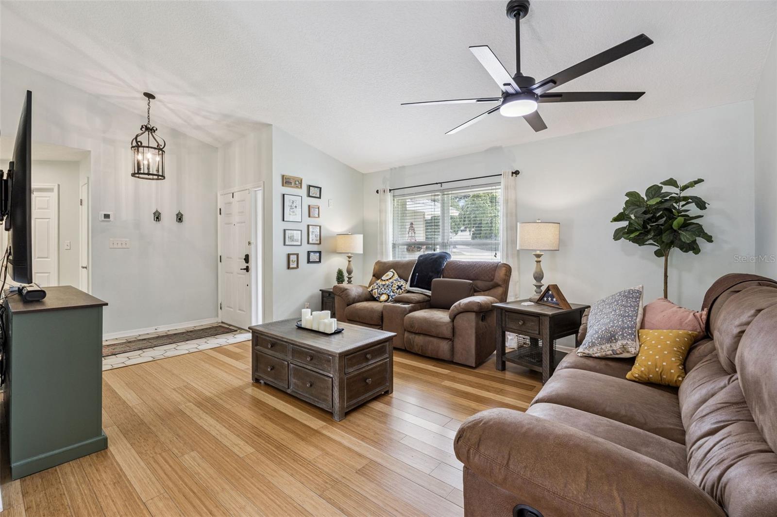 Image 4 of 62 For 431 Meander Drive