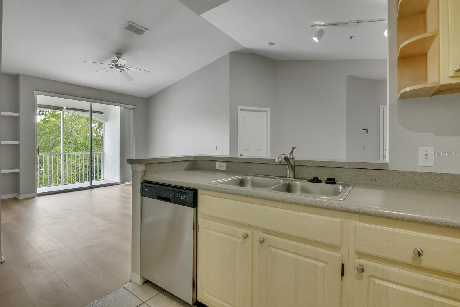 Image 10 of 29 For 2705 Maitland Crossing Way 303