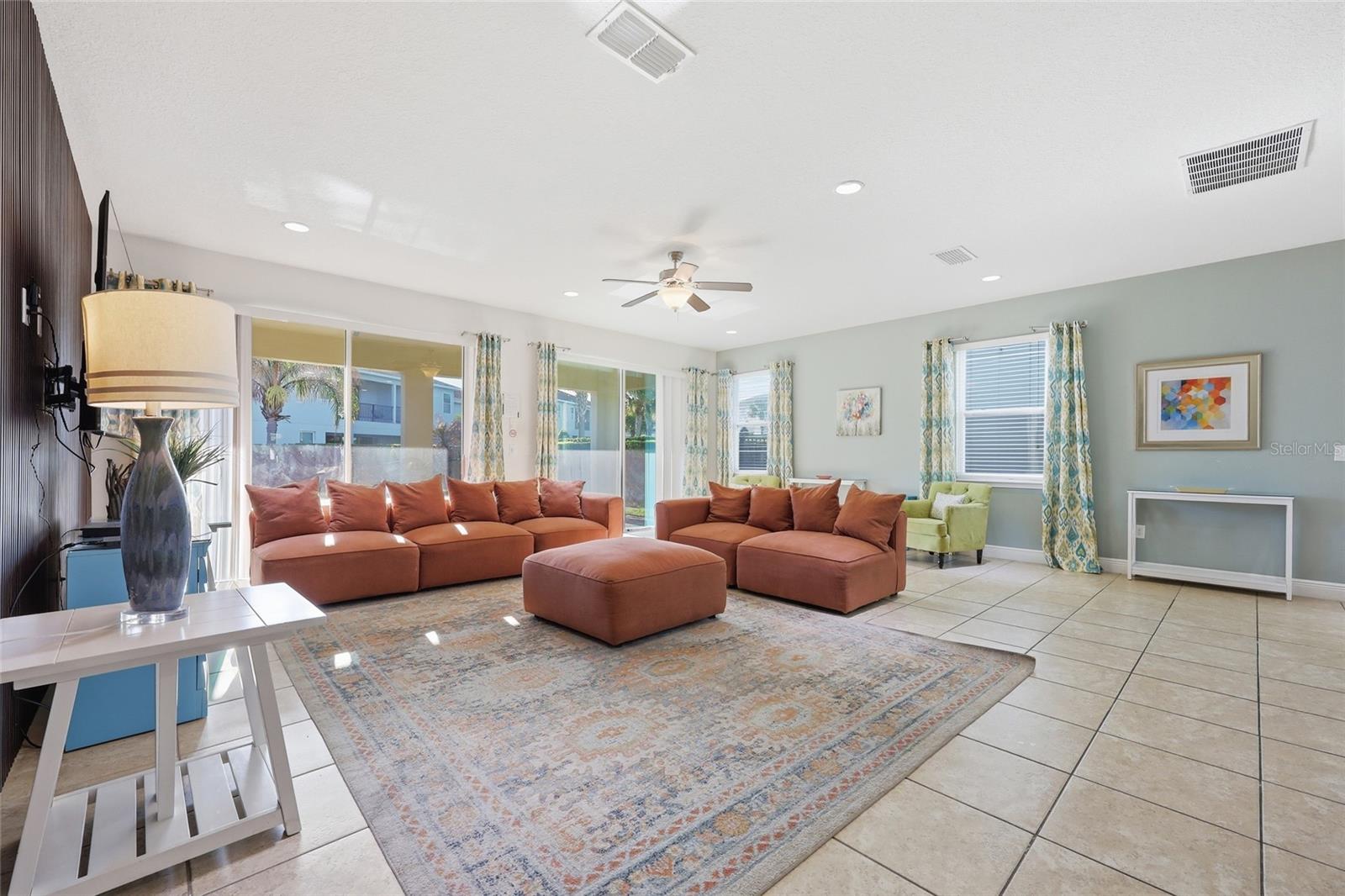 Image 24 of 80 For 7723 Graben Street