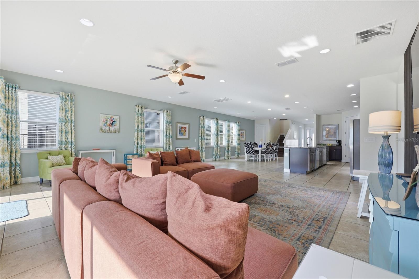 Image 27 of 80 For 7723 Graben Street