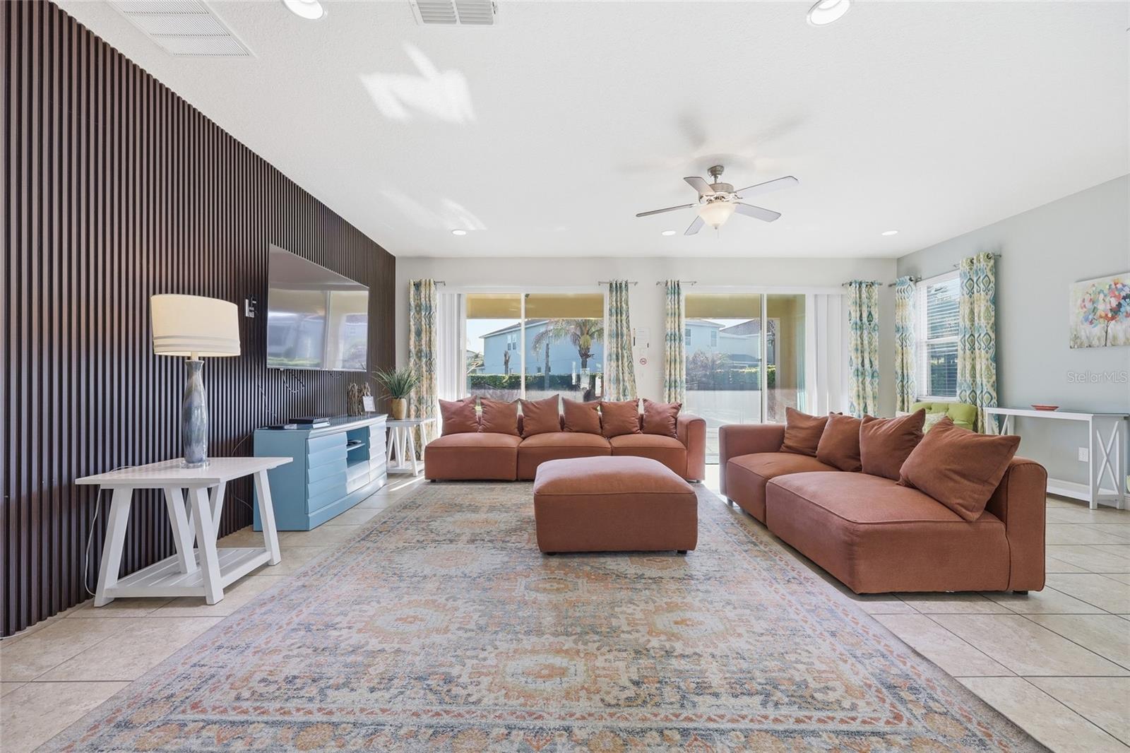 Image 29 of 80 For 7723 Graben Street