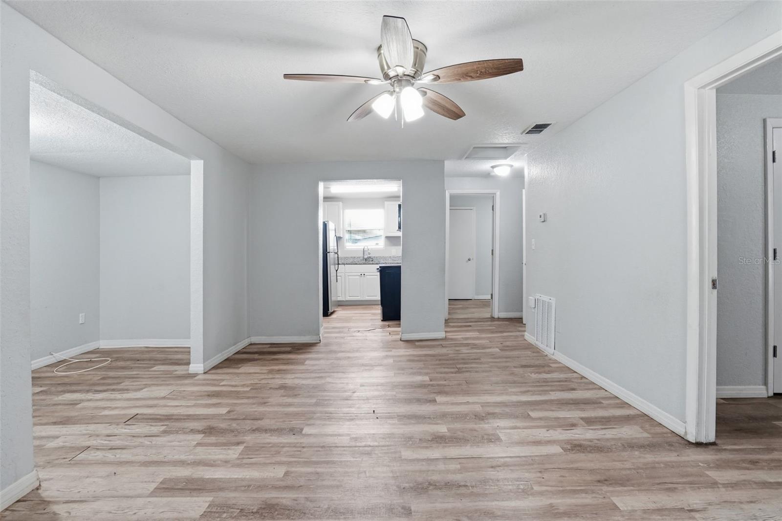 Listing photo id 8 for 2717 13th Avenue S