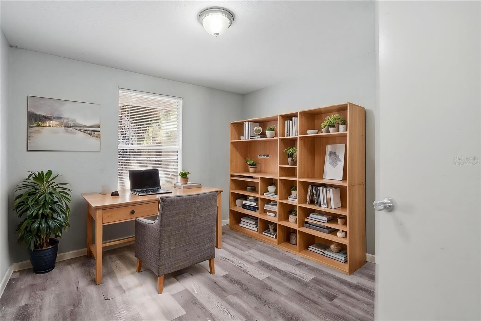 Listing photo id 3 for 2717 13th Avenue S