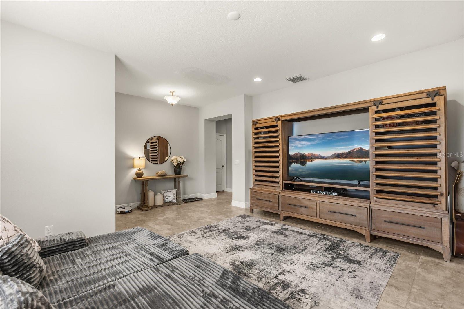 Image 5 of 56 For 9800 Late Way