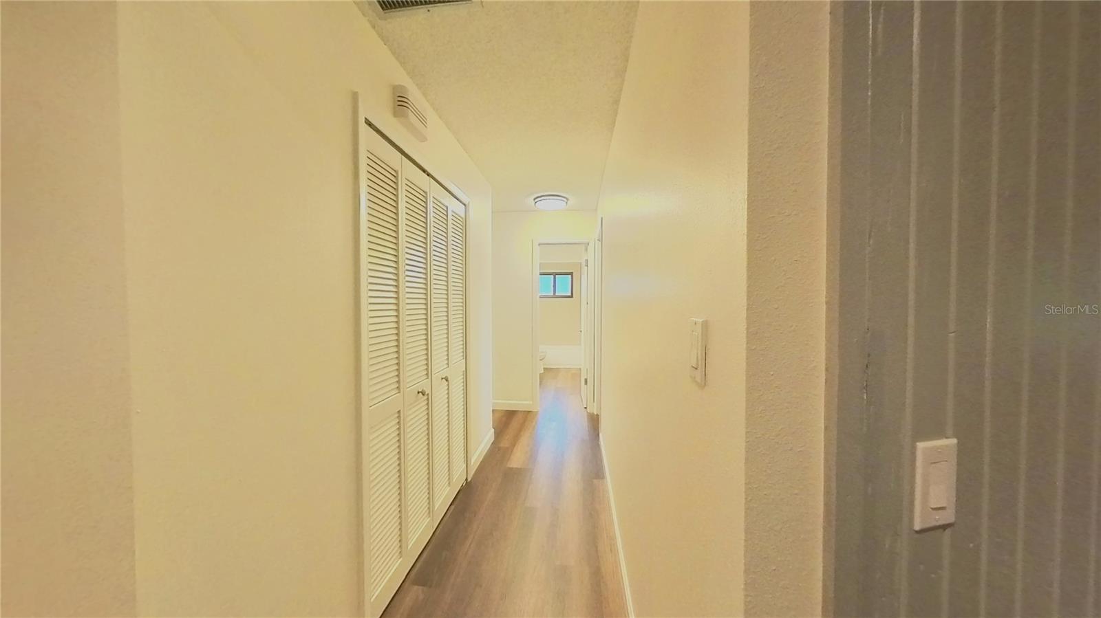 Image 19 of 35 For 4033 Yacht Court