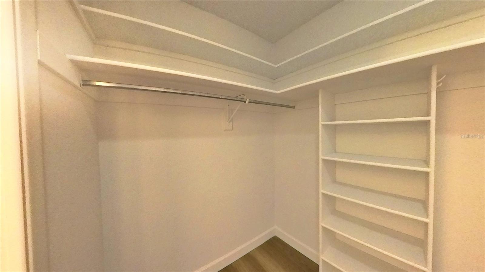 Image 23 of 35 For 4033 Yacht Court