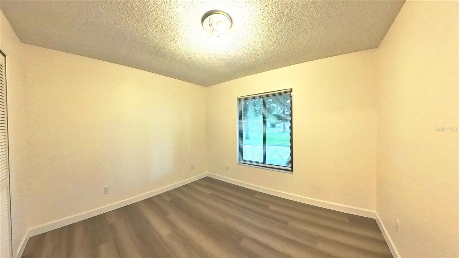 Image 28 of 35 For 4033 Yacht Court