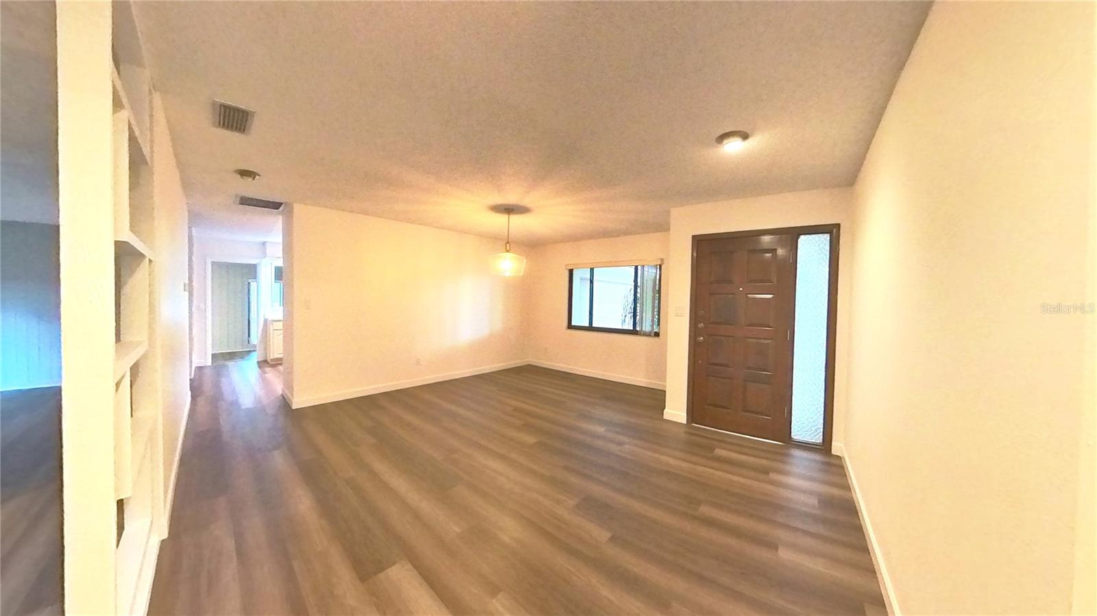 Image 7 of 35 For 4033 Yacht Court