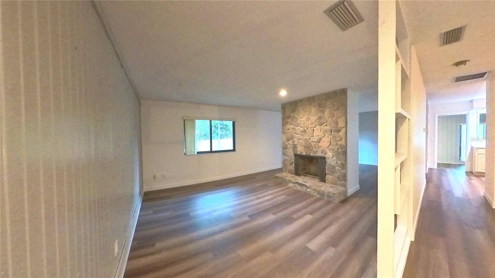 Image 8 of 35 For 4033 Yacht Court