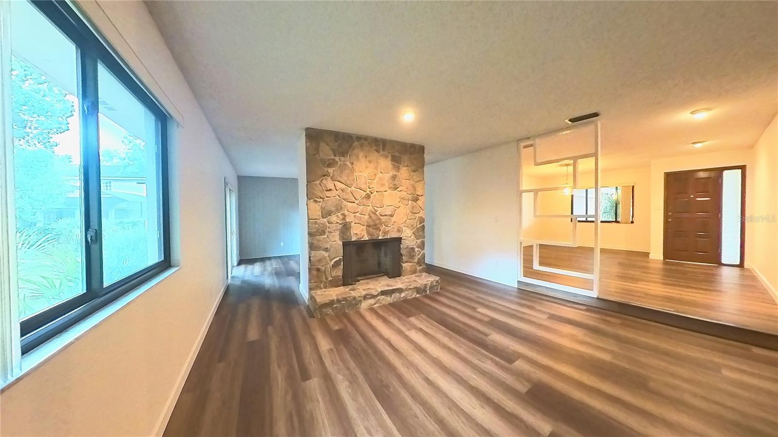 Image 9 of 35 For 4033 Yacht Court