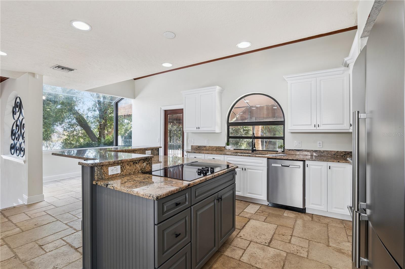 Image 17 of 71 For 629 Mariner Way