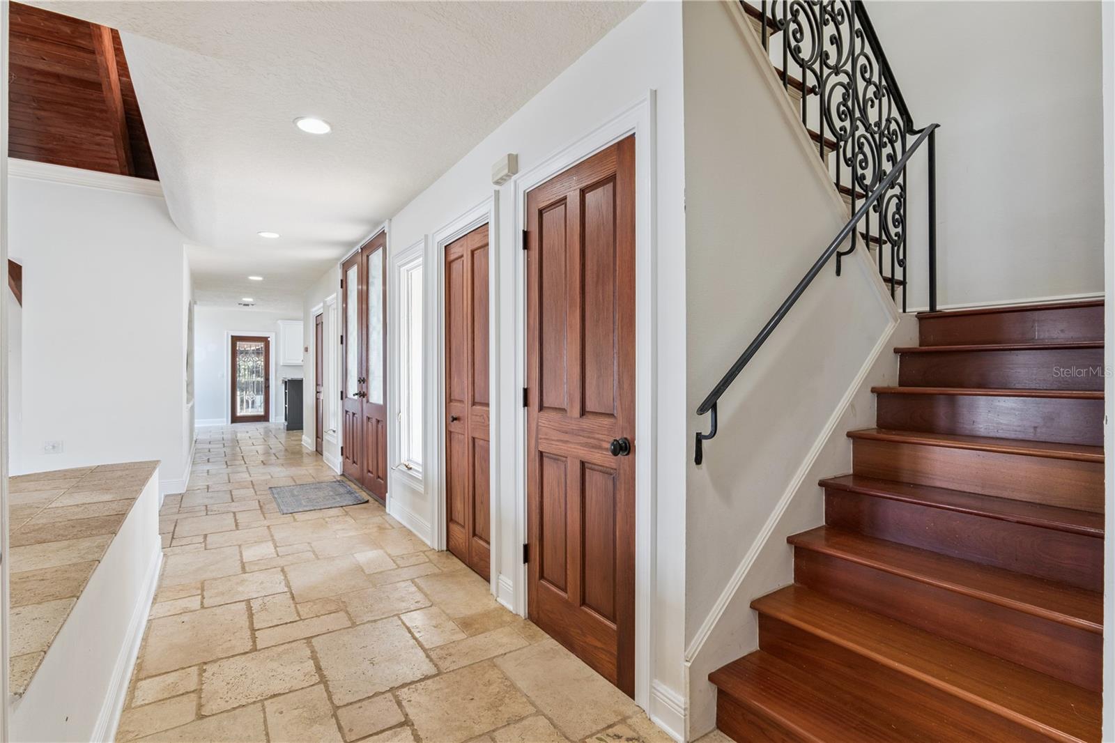 Image 31 of 71 For 629 Mariner Way