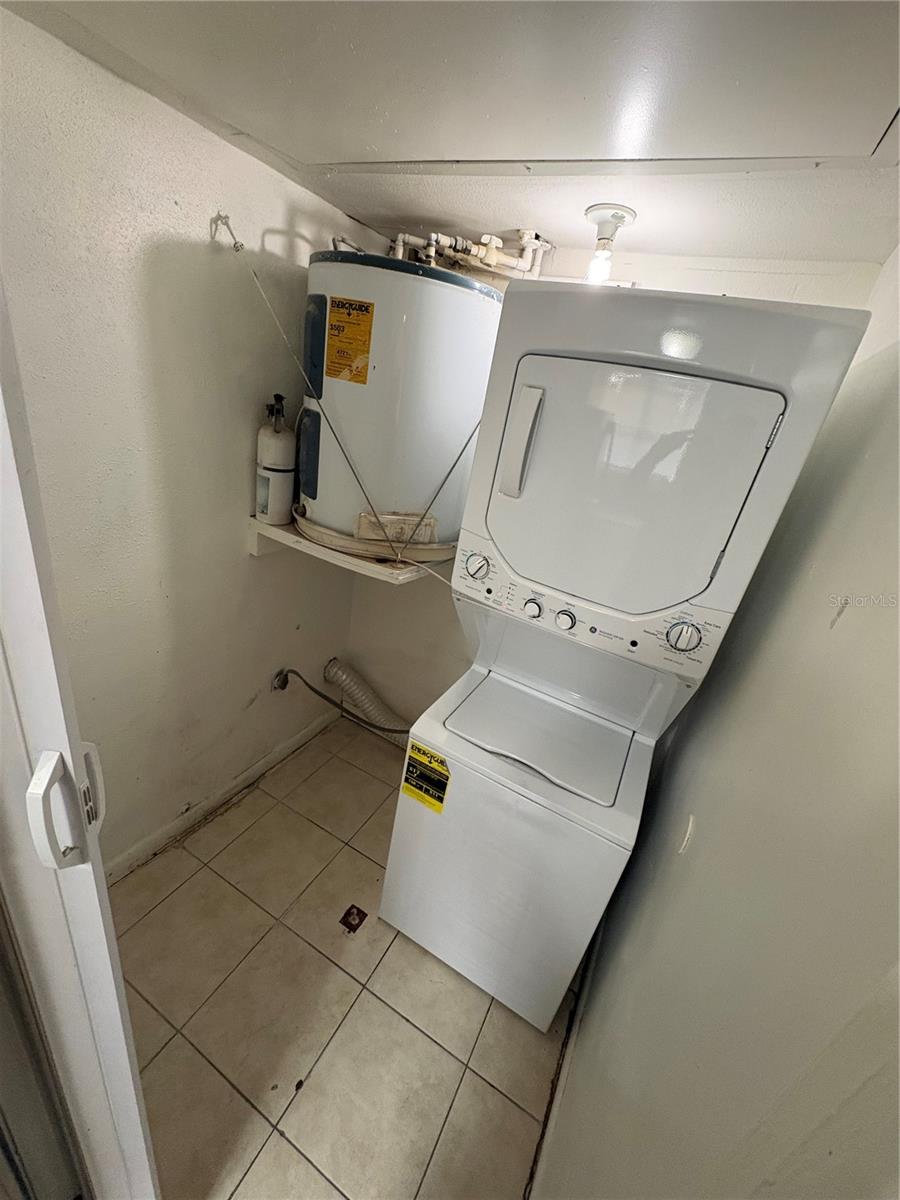 Image 2 of 12 For 1956 Lake Atriums Circle 148