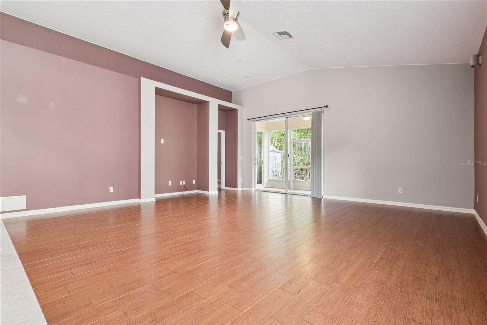 Image 15 of 37 For 2221 Cypress Trace Circle